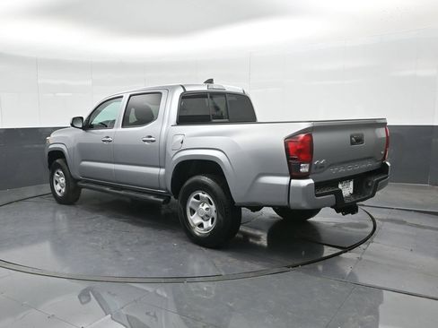 Used 2022 Toyota Tacoma SR image 8