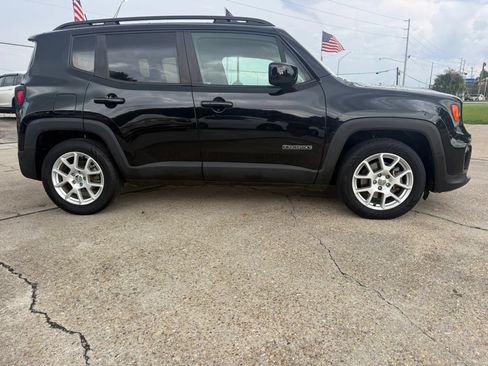 Used 2020 Jeep Renegade Latitude FWD image 4