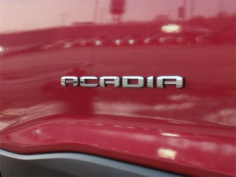 Used 2023 GMC Acadia SLT image 33