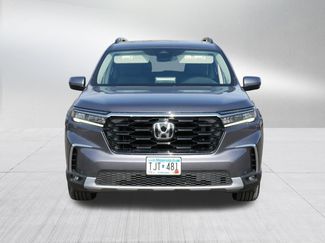 Certified 2025 Honda Pilot Touring video 2