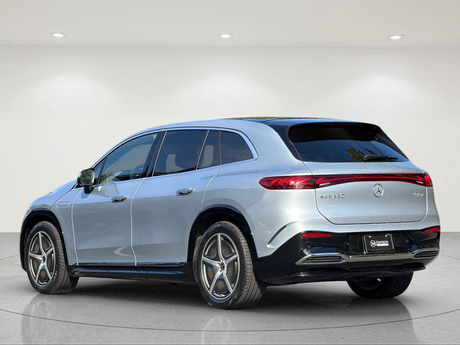 Used 2023 Mercedes-Benz EQS 580 4MATIC SUV image 3