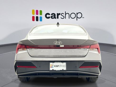 Used 2024 Hyundai Elantra Limited FWD image 4