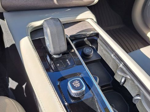 Used 2023 Volvo XC90 B6 Plus w/ Protection Package Premier image 14