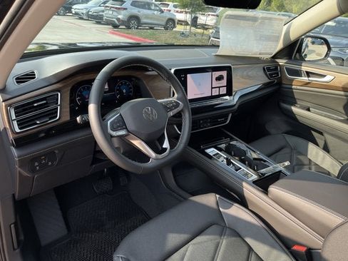 New 2026 Volkswagen Atlas SE FWD image 9