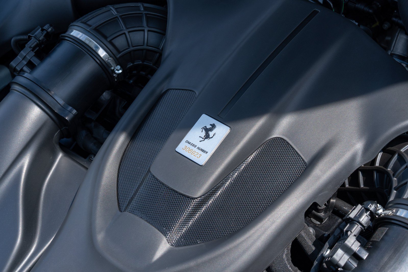 Used 2024 Ferrari Roma Spider RWD image 23