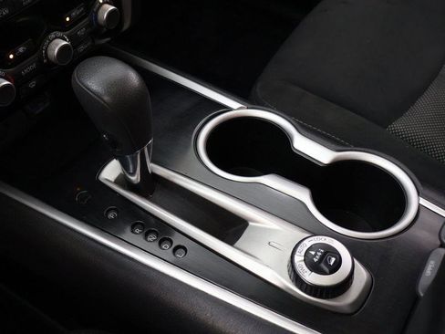 Used 2020 Nissan Pathfinder S image 42