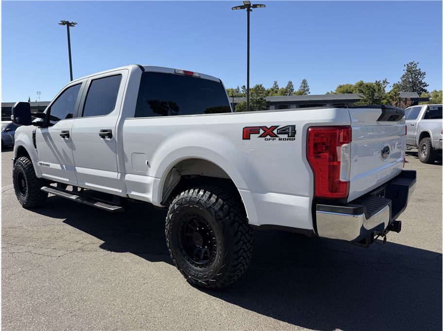 Used 2019 Ford F250 XL w/ STX Appearance Package AWD/4WD image 5