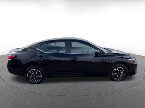 Used 2025 Nissan Sentra SV FWD image 16