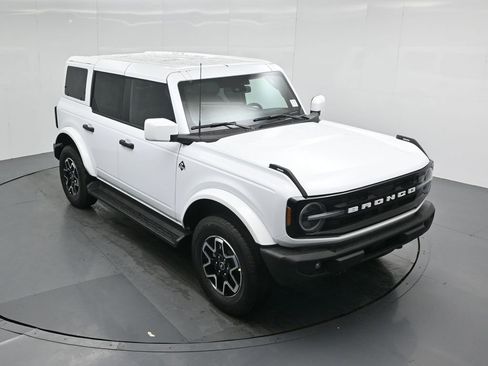 New 2026 Ford Bronco Outer Banks image 38