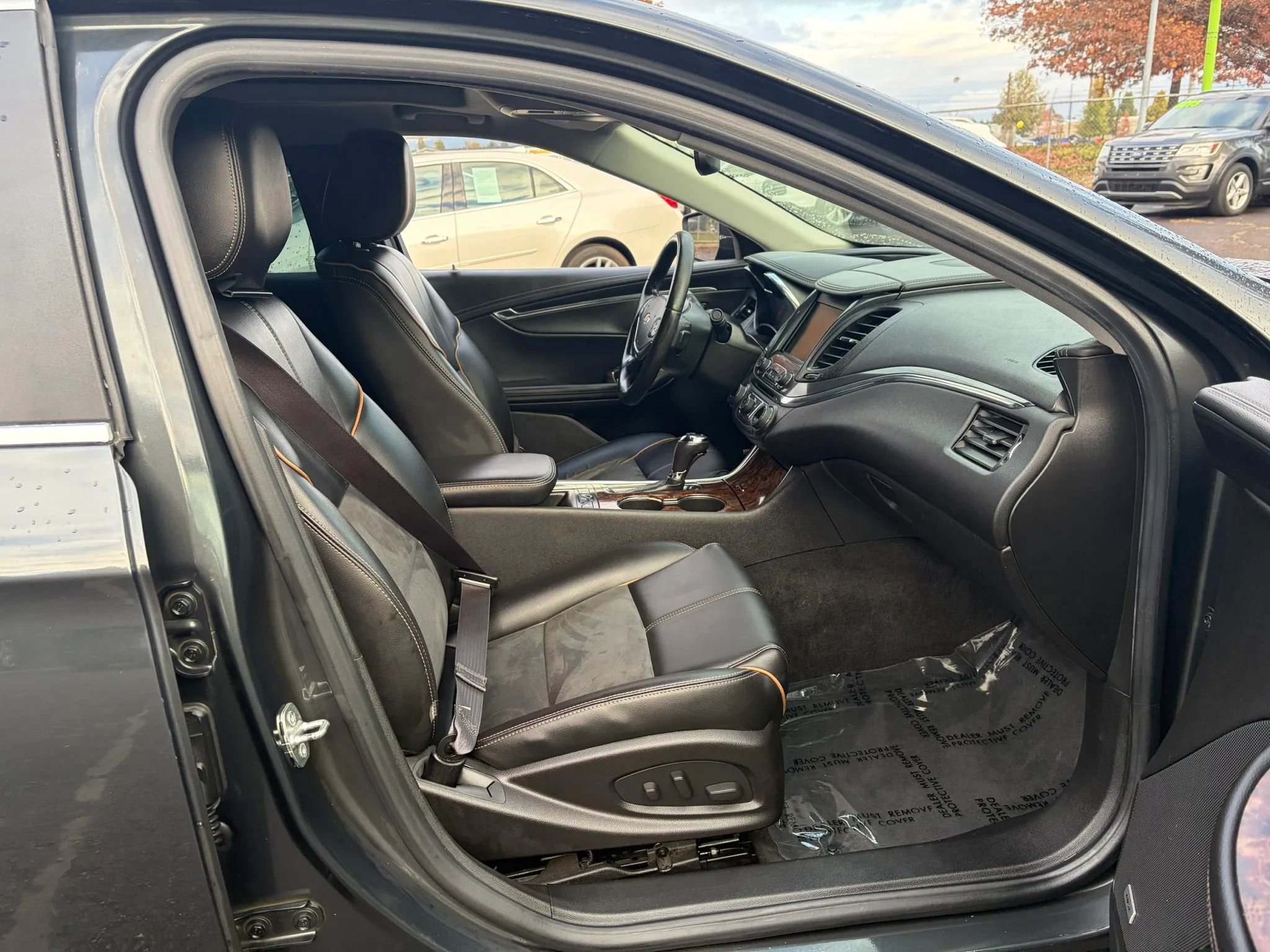 Used 2015 Chevrolet Impala LT FWD image 16