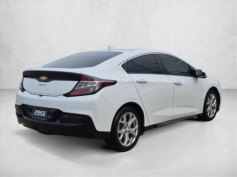 Used 2017 Chevrolet Volt Premier w/ Driver Confidence II Package FWD image 4