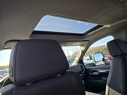 New 2026 GMC Sierra 2500 SLT w/ SLT Convenience Package image 7