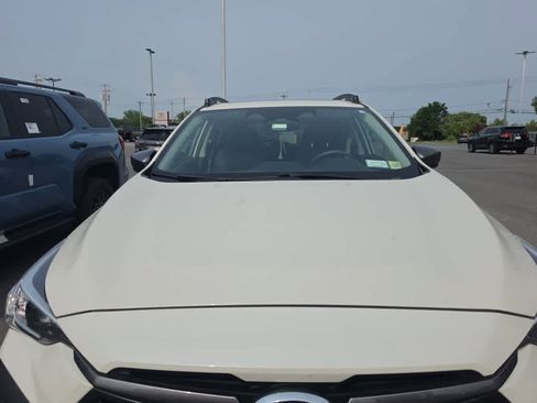 Used 2024 Subaru Crosstrek 2.0i Premium AWD/4WD image 2