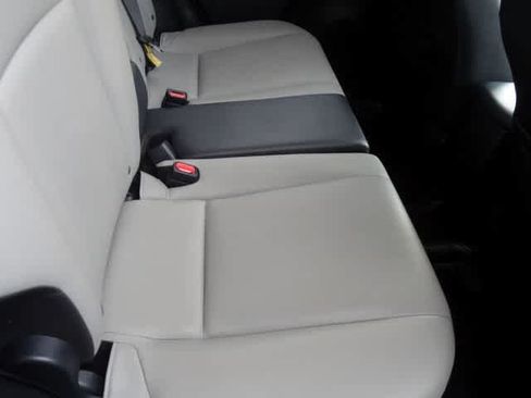 Used 2018 Toyota RAV4 Limited AWD/4WD image 23