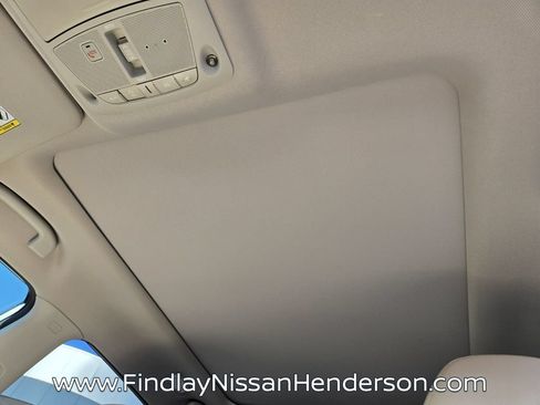 Used 2020 Nissan Rogue SL w/ Premium Package FWD image 11