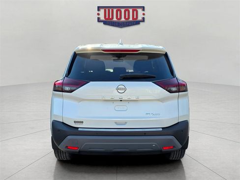 Used 2023 Nissan Rogue SV image 3
