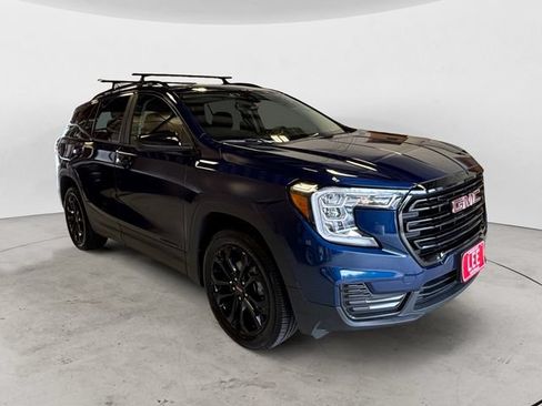 Used 2022 GMC Terrain SLE w/ Driver Convenience Package AWD/4WD image 8
