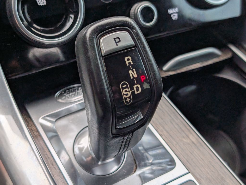 Used 2018 Land Rover Range Rover Sport HSE AWD/4WD image 22