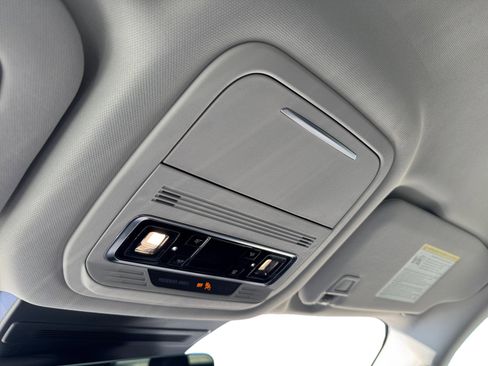 New 2026 Lincoln Nautilus Premier image 18