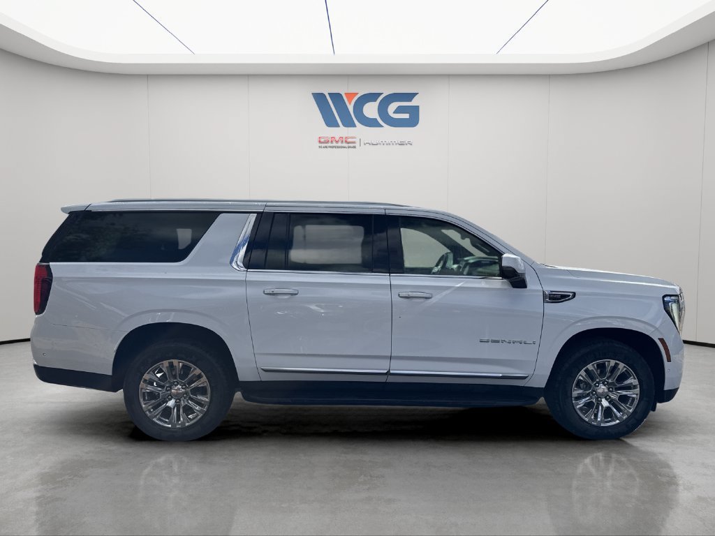 Used 2025 GMC Yukon XL Denali AWD/4WD image 2
