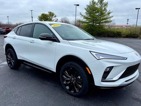 Used 2024 Buick Envista Sport Touring w/ Convenience I Package image 9