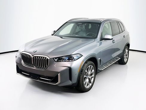 Used 2024 BMW X5 sDrive40i image 3