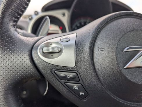 Used 2010 Nissan 370Z Touring image 13
