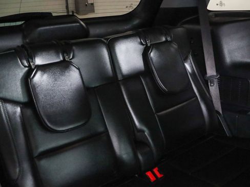Used 2023 Ford Explorer XLT w/ Equipment Group 202A RWD image 29