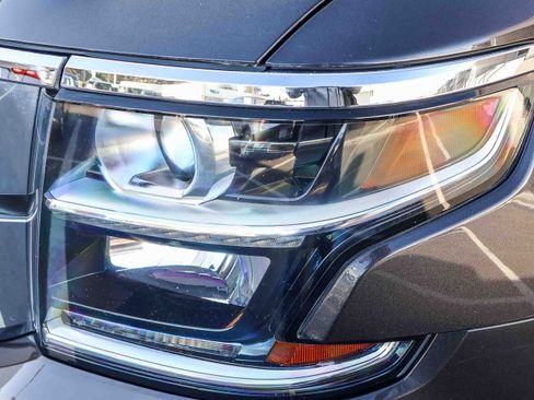 Used 2017 Chevrolet Suburban Premier image 28