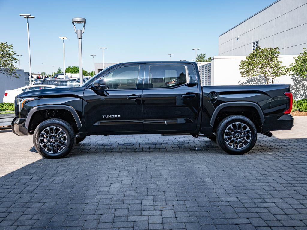 Used 2024 Toyota Tundra SR5 w/ SR5 Convenience Package AWD/4WD image 8
