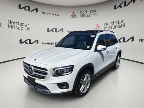Used 2022 Mercedes-Benz GLB 250 4MATIC w/ Premium Package Lite image 9