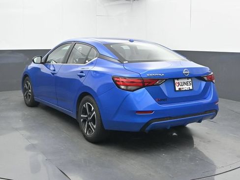 Used 2024 Nissan Sentra SV FWD image 11