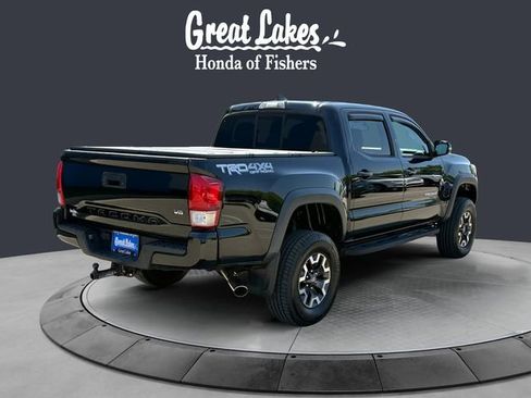 Used 2016 Toyota Tacoma TRD Off-Road AWD/4WD image 5
