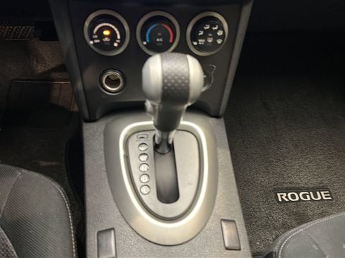Used 2012 Nissan Rogue SV AWD/4WD image 26