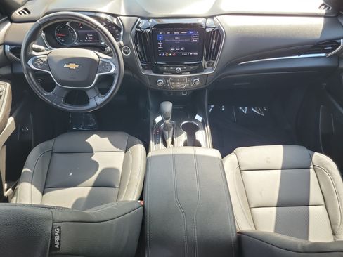 Used 2022 Chevrolet Traverse LT FWD image 19