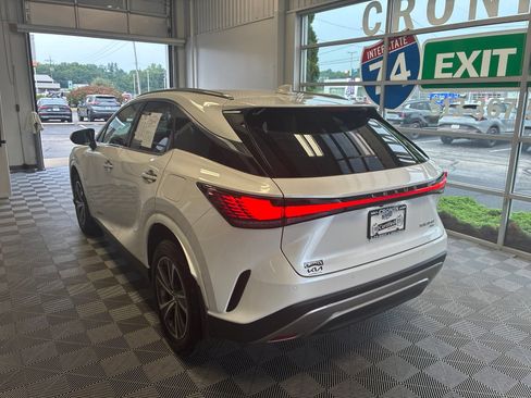 Used 2024 Lexus RX 350 AWD image 4