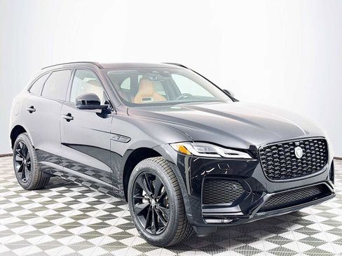 New 2026 Jaguar F-PACE R-Dynamic S image 3