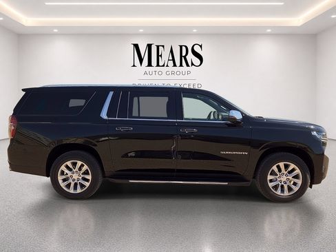 Used 2022 Chevrolet Suburban Premier AWD/4WD image 6