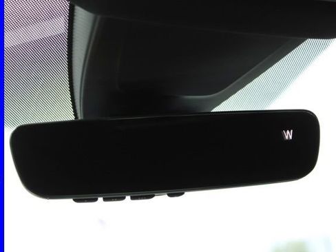 Used 2025 Volkswagen Atlas Cross Sport SEL R-Line AWD/4WD image 47