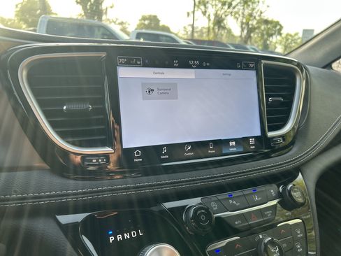 New 2026 Chrysler Pacifica Select image 51