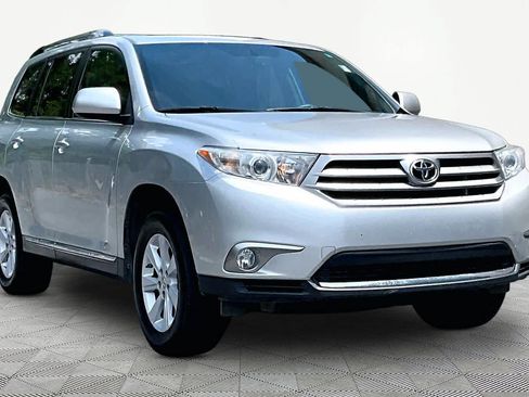 Used 2013 Toyota Highlander SE AWD/4WD image 3