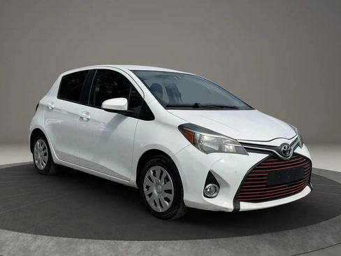 Used 2016 Toyota Yaris L FWD image 3