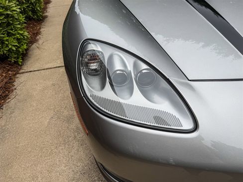 Used 2006 Chevrolet Corvette Convertible w/ Preferred Equipment Group RWD image 14