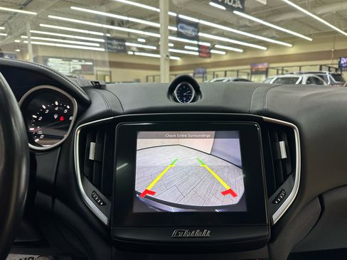 Used 2018 Maserati Ghibli image 27