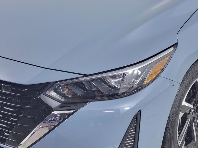 Used 2025 Nissan Sentra SV w/ All-Weather Package FWD image 9