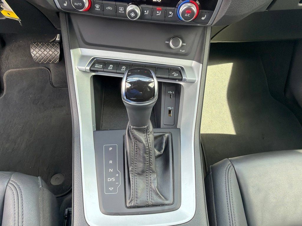 Used 2021 Audi Q3 2.0T Premium AWD/4WD image 28