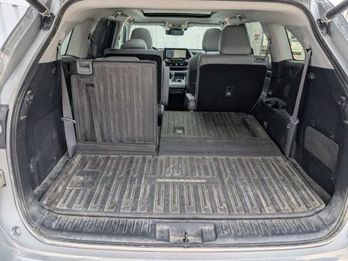 Used 2021 Toyota Highlander Platinum image 17