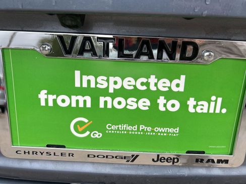 Used 2025 Toyota Corolla LE image 9