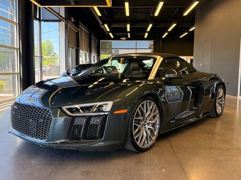 Used 2018 Audi R8 V10 plus AWD/4WD image 2