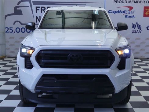 Used 2025 Toyota Tacoma SR RWD image 2